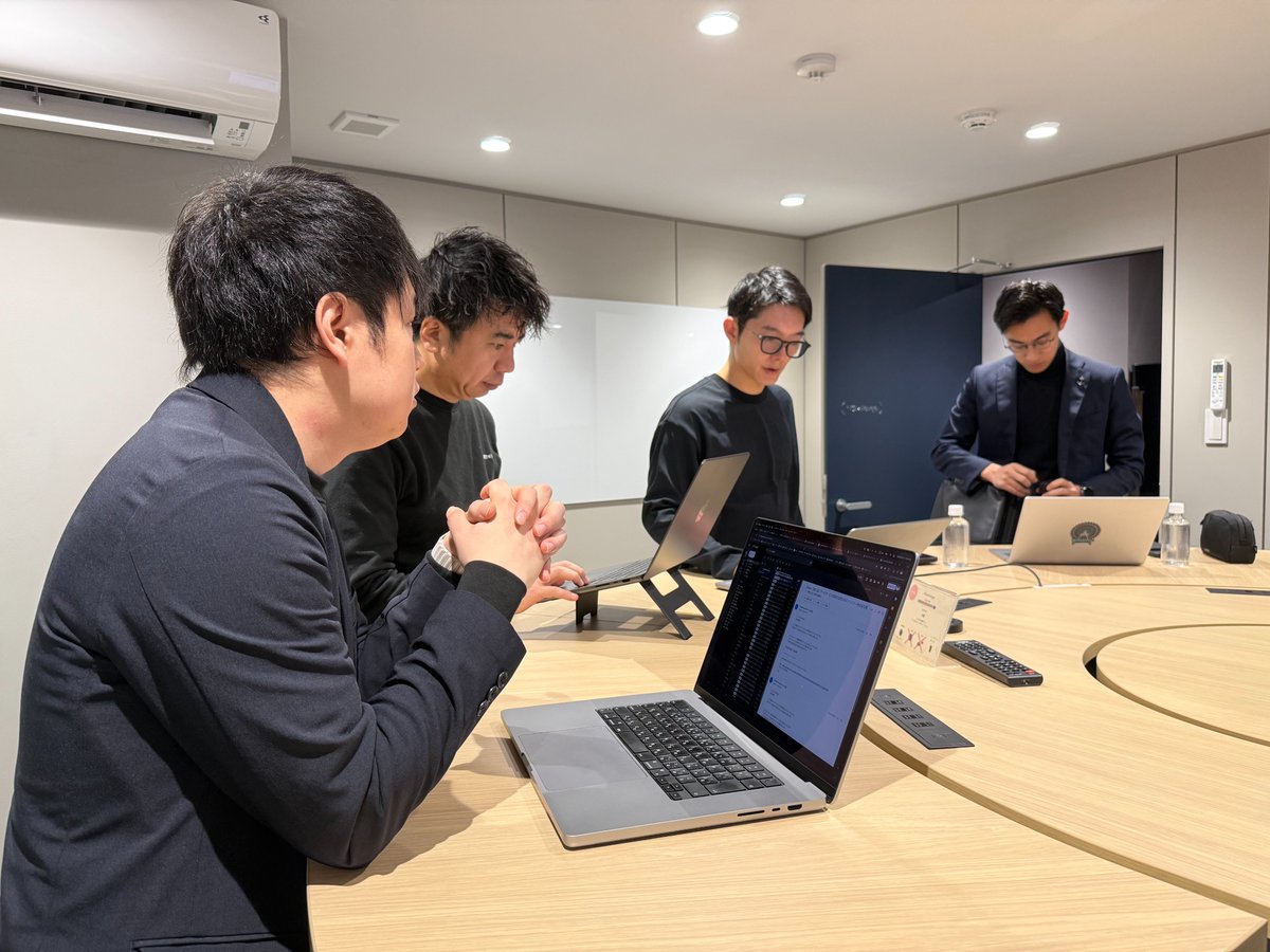 スマホアクセサリーならトリニティ tweet media