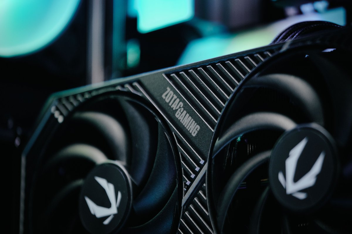 ZOTAC_JAPAN's tweet image. この柔らかな RGBは、セットアップ全体に高級感を与えます。💡

IG: arctic_apac

#ZOTACGAMING #ZOTAC #GEFORCE #RTX