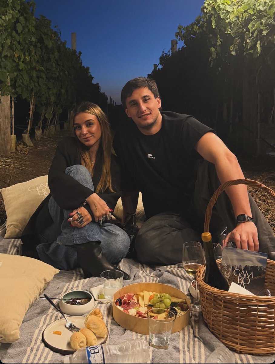 milunesaaaaa's tweet image. como los amo a estos mejores amigos✨