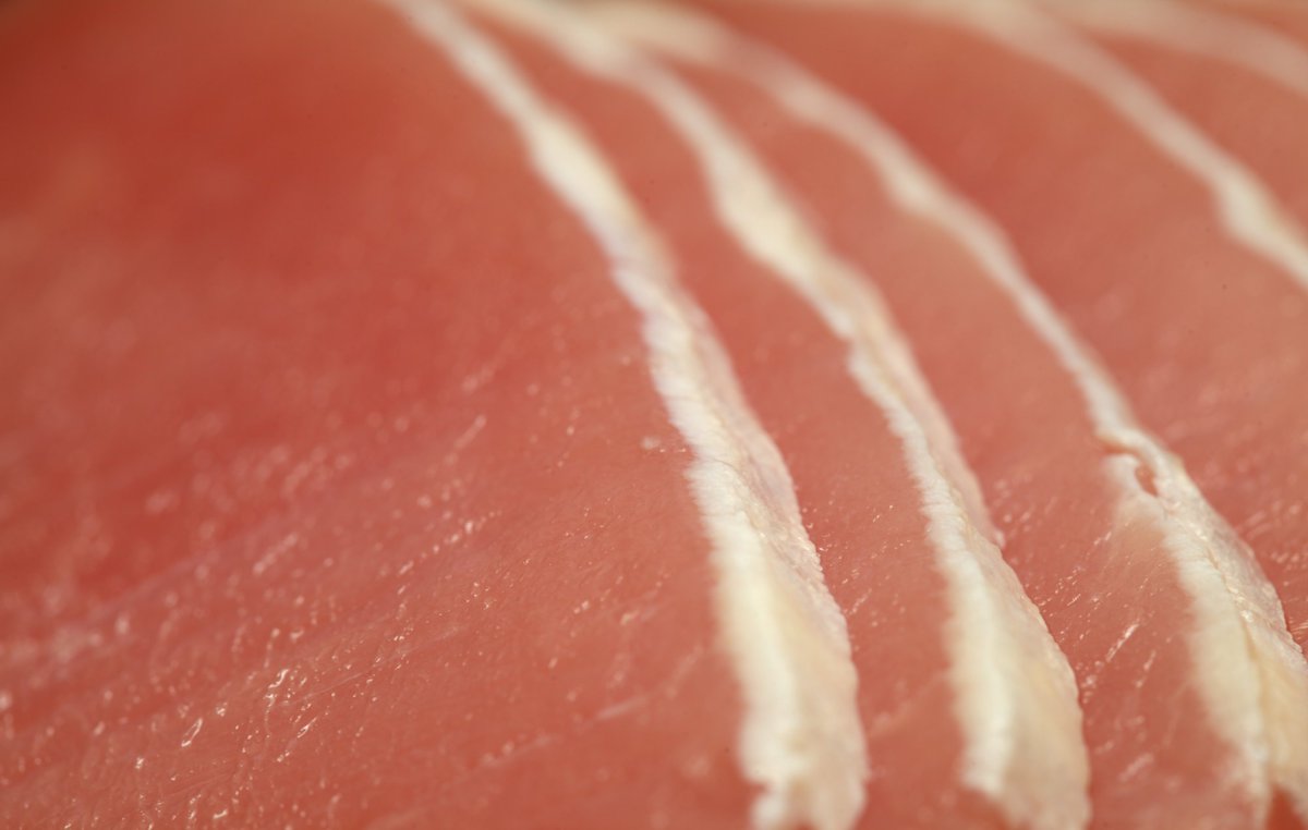 NewsMedical's tweet image. Can lean pork fit into a plant-forward diet for healthy aging? 🥗🍖 A new study finds it offers similar biomarker benefits as legumes, without harming cognitive or physical markers. Curious?  news-medical.net/news/20260119/… #Pork #Nutrition @jnutritionorg @nutritionorg