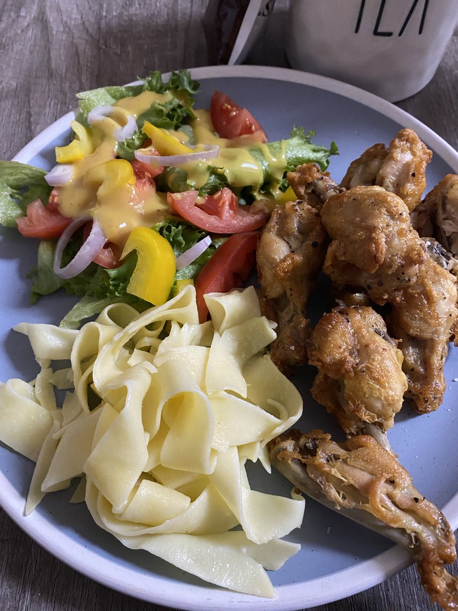 mikev527's tweet image. #ChickenWings #Pinty