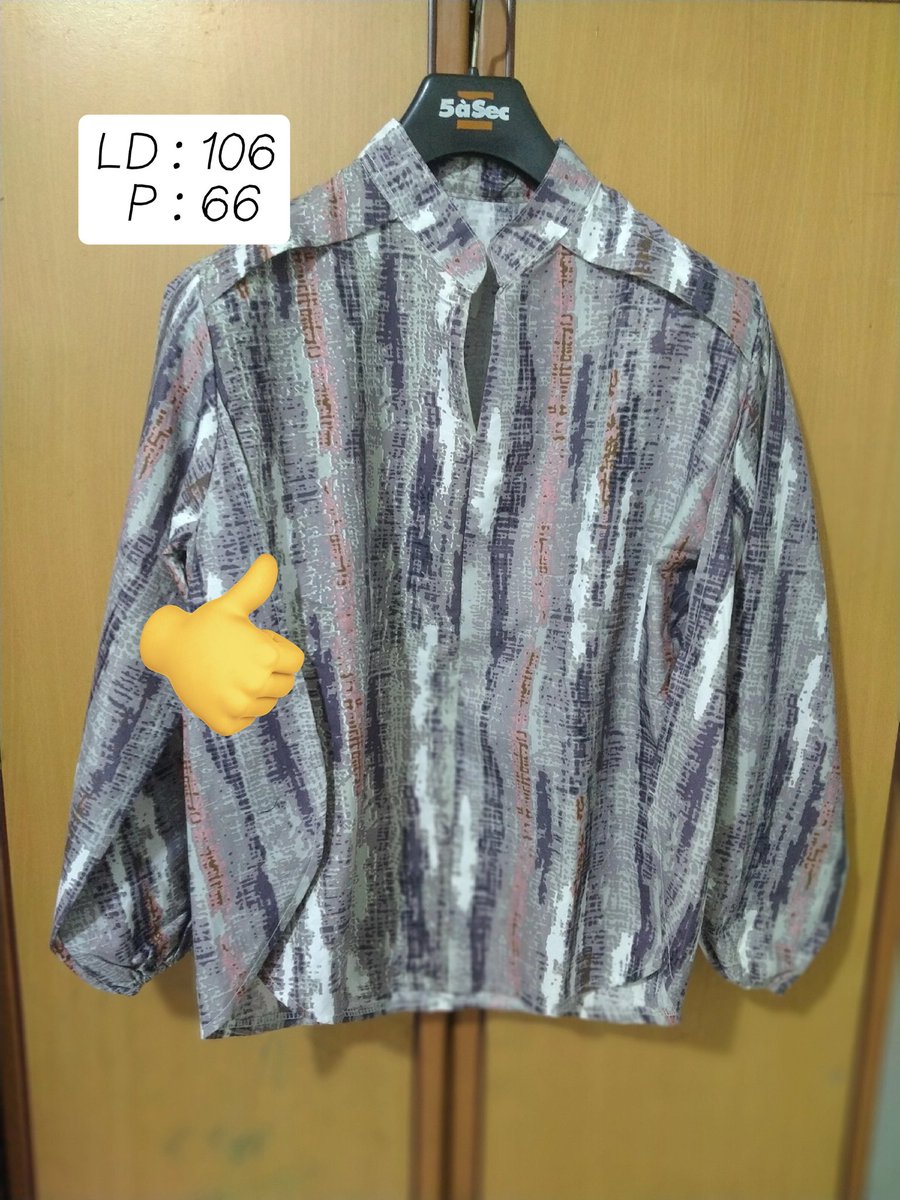 ini 25k ada yg mau ga yaaa?? dia modelnya tuh kanan kirinya kejait  cmn sampe yg aku tandain, btw ini new yaaa