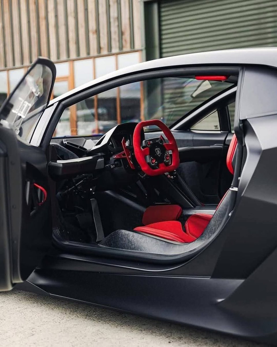 CarCultureCC's tweet image. 1 of 20 Lamborghini Sesto Elemento 🛡️