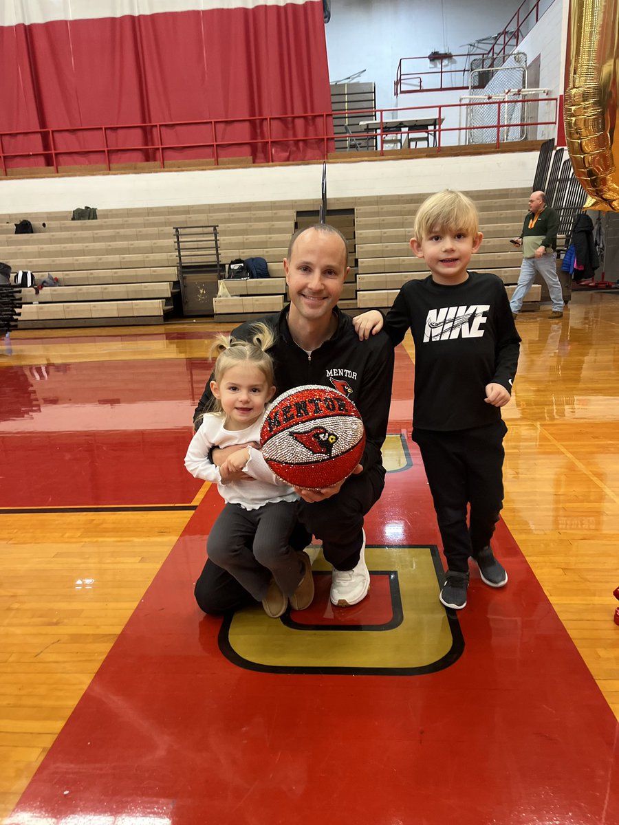 Lady Cardinals Basketball tweet media