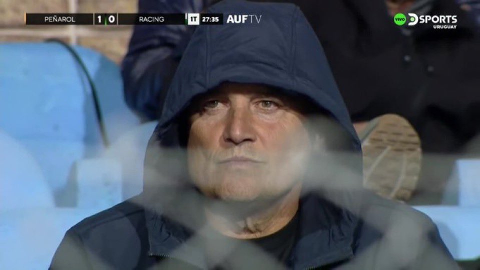 Y pensar que había hinchas  que decían que aguirre no dirigía hoy porque se estaba rascando las bolas ¿se habrán quedado sin internet?