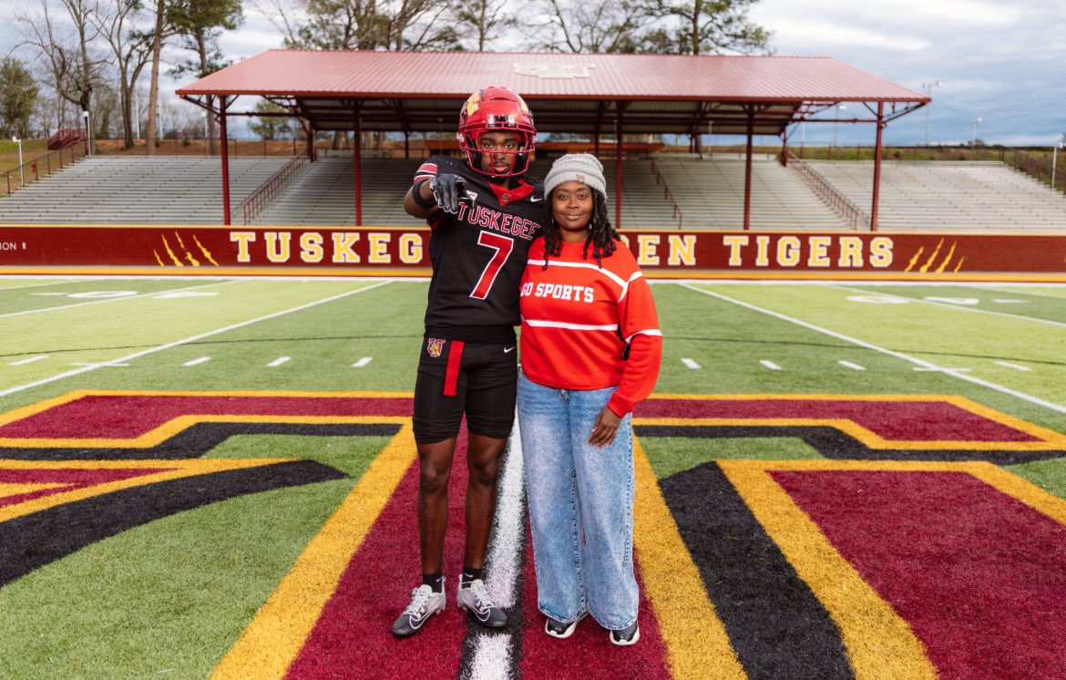 SantiagoBizzell tweet media