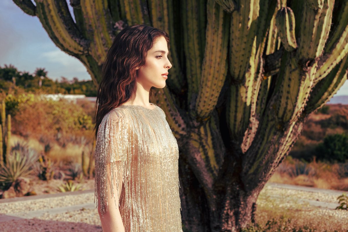 MissUniverse's tweet photo. A woman guided by her own light , carries her power with grace.🌵🏜️✨ https://t.co/3lvf3tzB1R