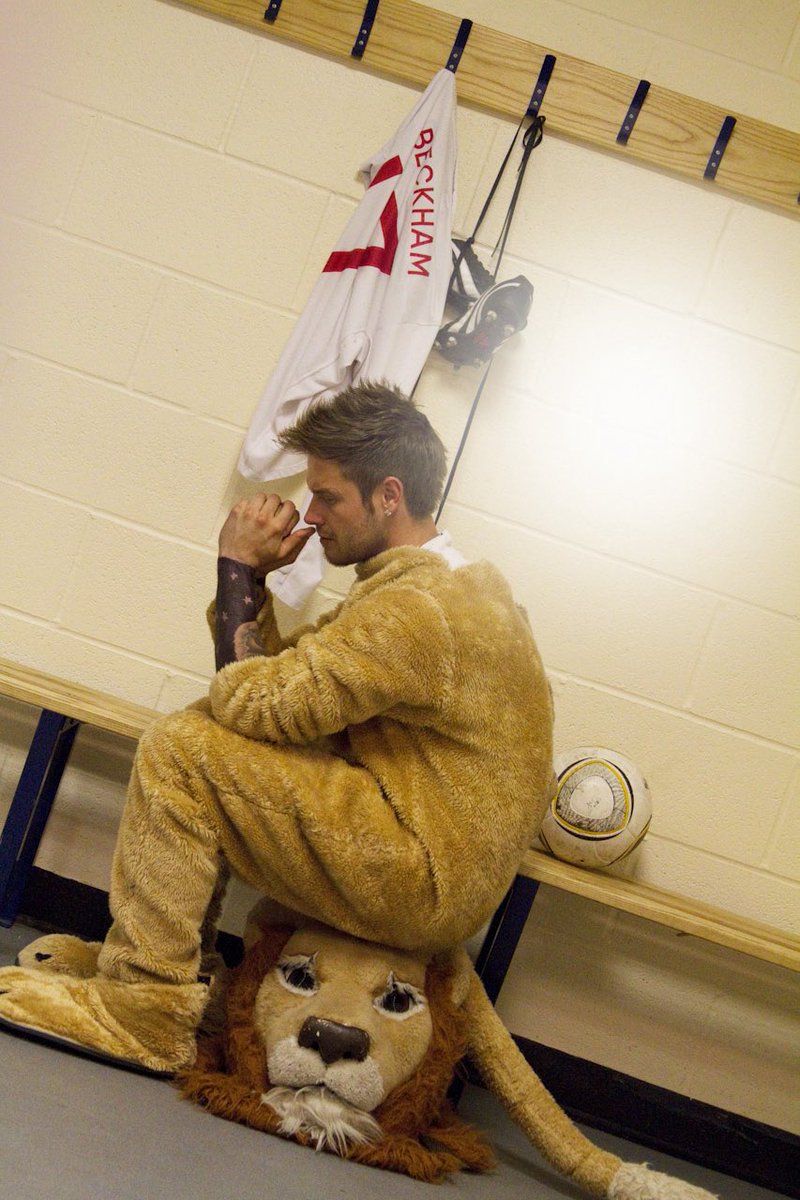 Alison Jackson tweet media