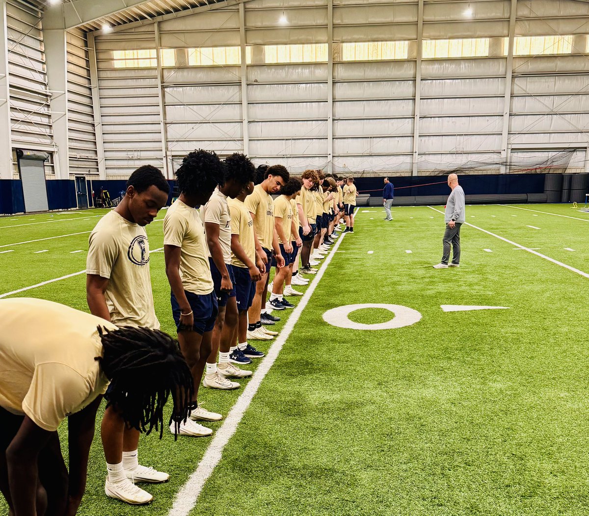 FoleyLionsFB's tweet image. Building discipline, step by step 

#OwnIt #1ROAR 🦁