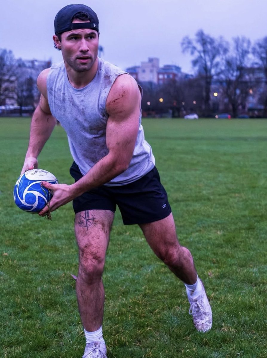 kipgradys's tweet image. robbie looks so hot playing rugby ohmygoddd