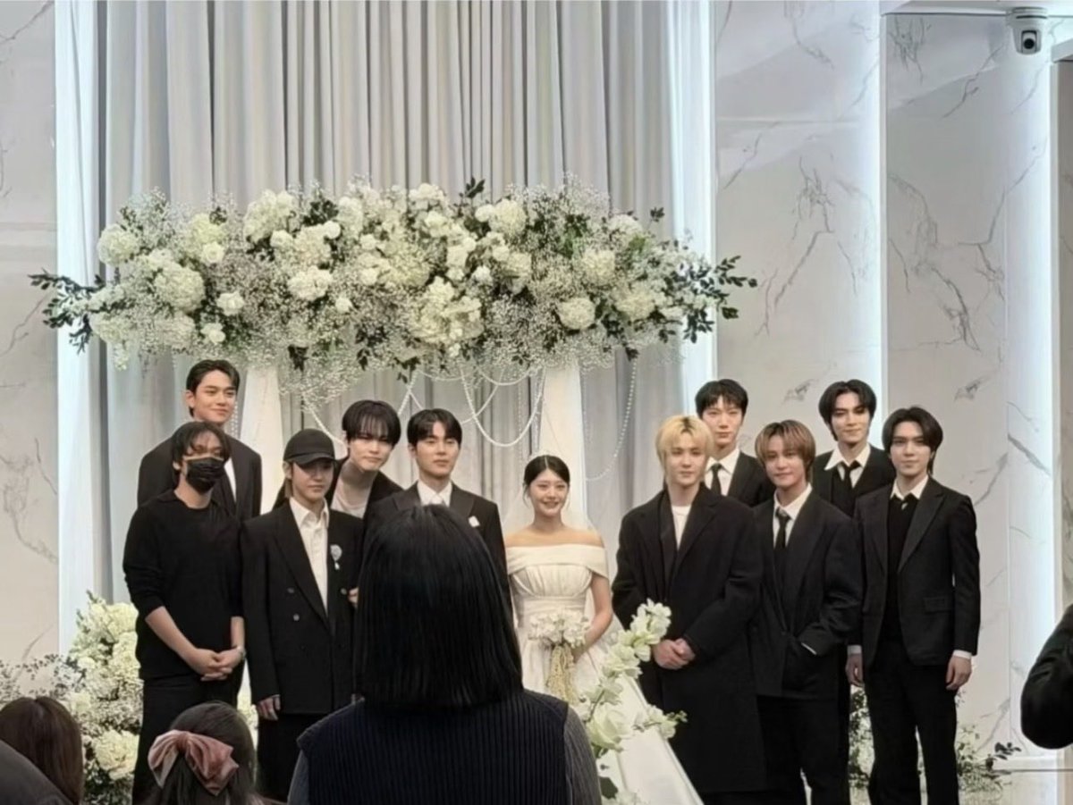the new photos of lucas at the wedding, just shows the LOVE and SUPPORT that lumis has for lucas even though we only have one album from him, he has other projects and don’t appears much. 

WE’LL ALWAYS WAIT FOR YOU, MY LOVE

#LUCAS 
#루카스버블
#444isXuxiTime 
#WeLoveYouLucas