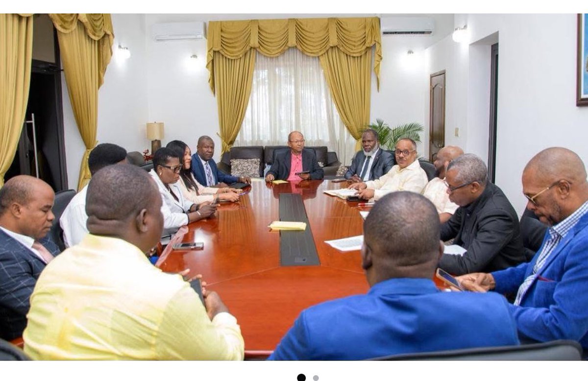 La surprise de la journée a été la présence du coordonnateur Laurent Saint-Cyr pour diriger la rencontre, au cours de la deuxième journée du Dialogue politique national organisée par le Conseil présidentiel de transition (CPT). Plusieurs structures, dont COPPOS-Haïti et alliés,