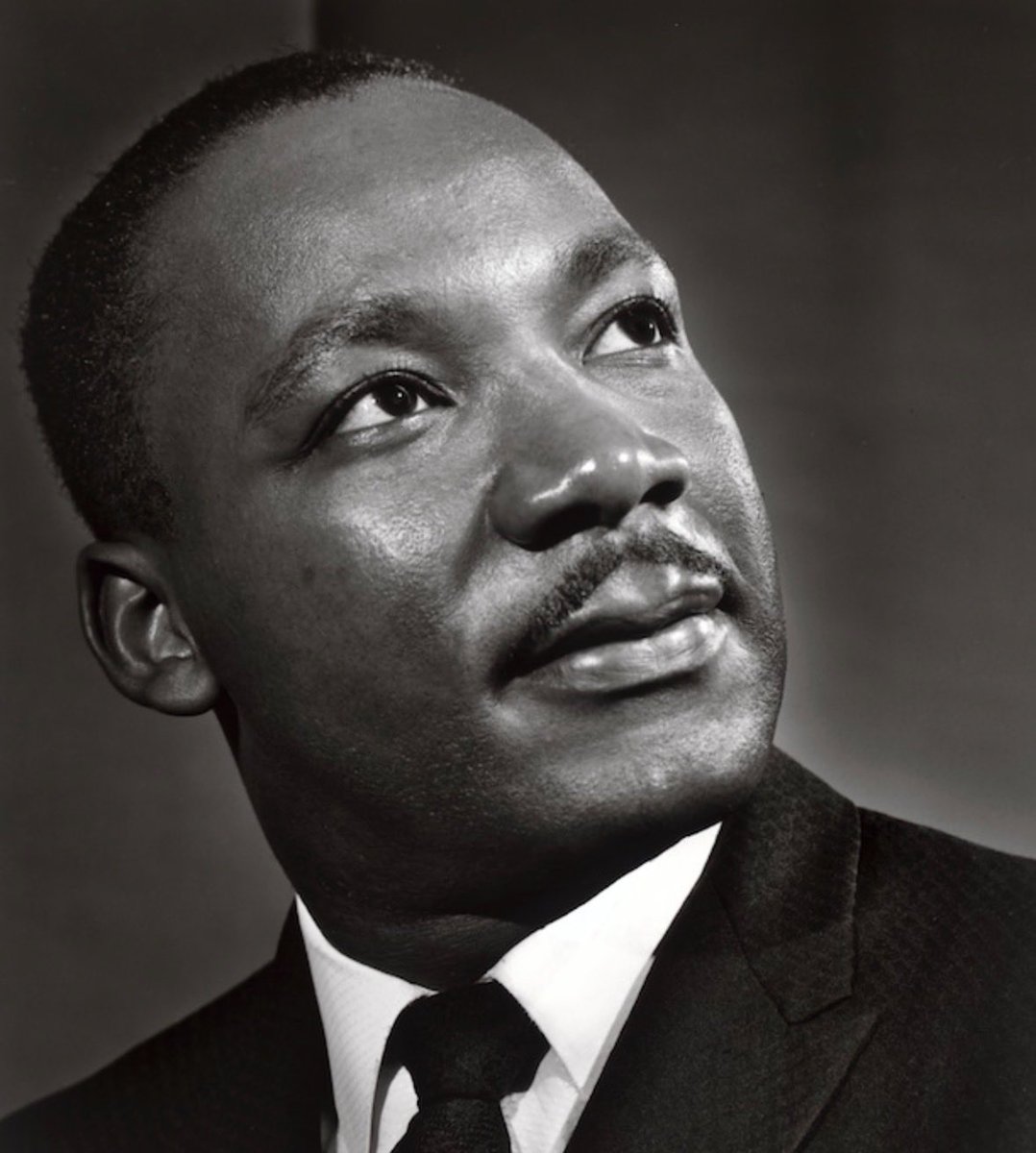 Eva Perales tweet media