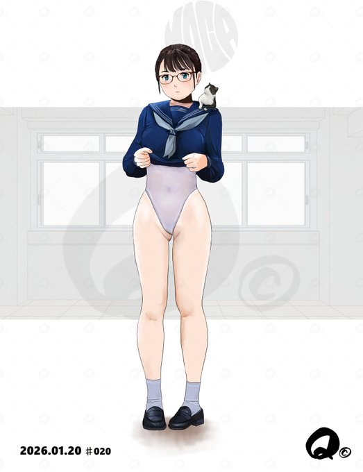 制服の下は白競泳水着なメガネ娘