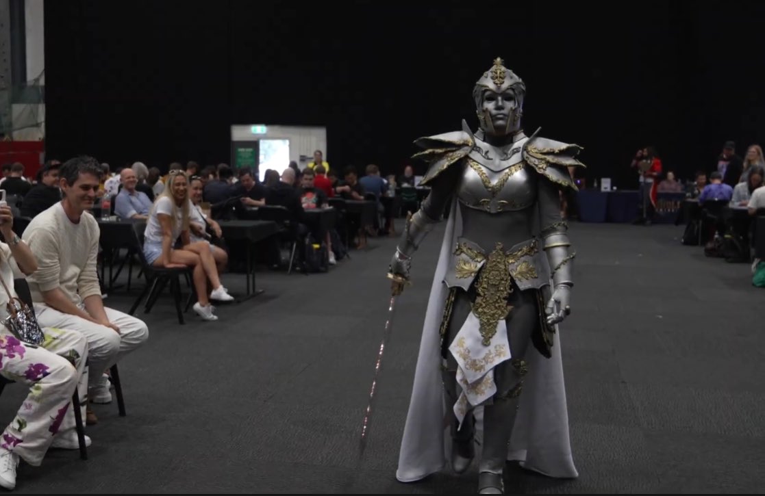 MaxFerocity's tweet image. Two years ago I brought Hala to New Zealand. A great warrior requires an epic weapon so I crafted the Zenith Blade, for between the Dawn and the Dusk there is the Zenith of the Light. Inscribed in Solanian along the blade was a vow of service to Sol. I asked @james_white if he…