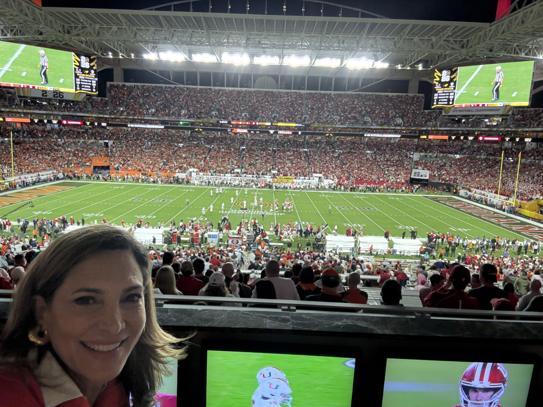 MaElviraSalazar's tweet photo. Tonight, football gives the world a front-row seat to Miami at its best.

A hometown legend returns. A historic matchup unfolds.

Only in this global city, where ambition, culture, and opportunity collide, do dreams come full circle under the lights, in orange and green.

#GoCanes