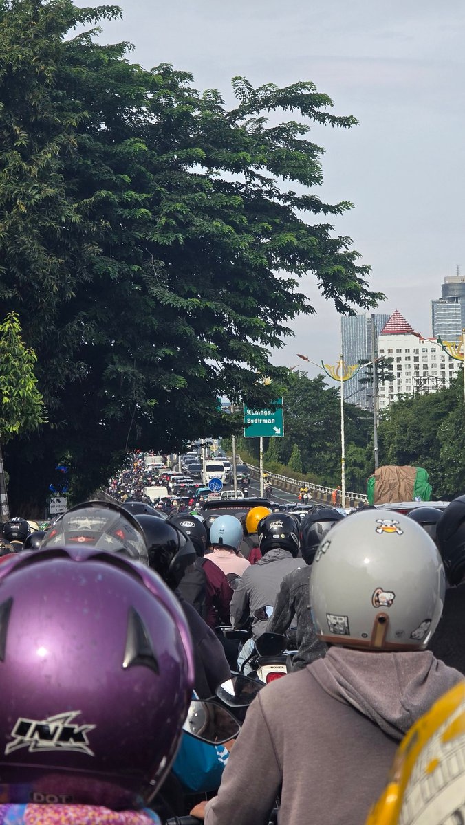 intan_ncii's tweet photo. Kp melayu menuju kuningan STUCK
08.41 20 jan 26
#macet #macethariini #updatehariini #latestupdates https://t.co/nzCTBRXBZu