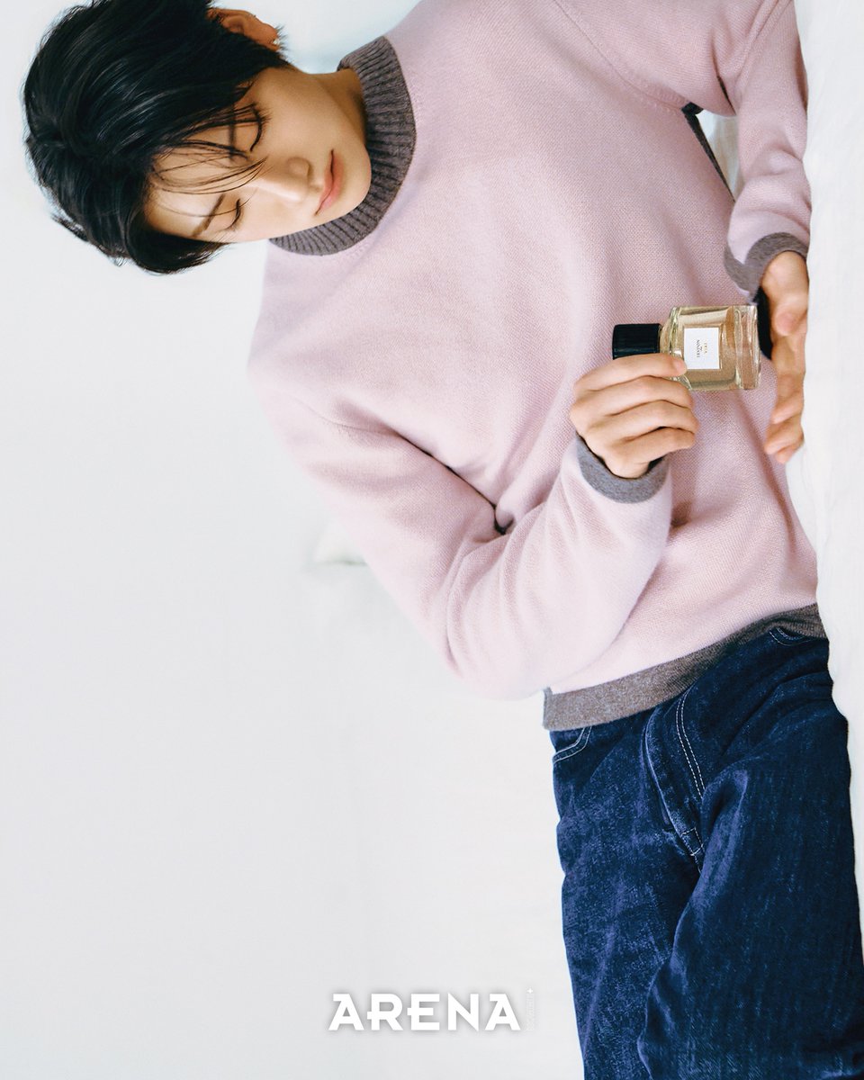 arenahommeplus's tweet image. #제작지원 서로 다른 무드의 &amp;amp;TEAM 니콜라스와 유마가 트루동 향을 입었습니다. 니콜라스는 우디하고 스파이시한 미드나잇 오멘 오 드 퍼퓸을, 유마는 부드럽고 따뜻한 빅시 오 드 퍼퓸으로 각자의 순간을 담았죠. 두 사람이 남긴 그날의 공기를 전합니다.

#TRUDON #NICHOLAS #YUMA @andTEAMofficial