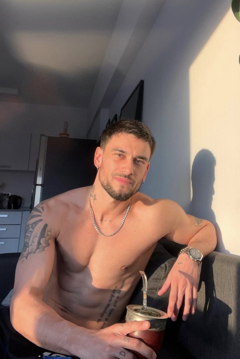 agusbernascxni_'s tweet photo. Buenas 🤍 🧉 https://t.co/PLa82CT3Qo