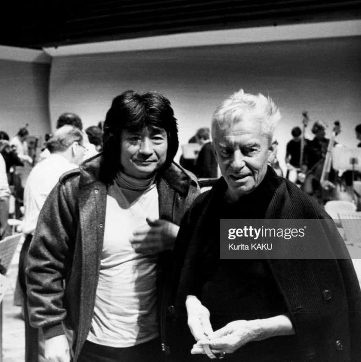 K_MelB12's tweet image. De mémoire et à la sortie d’un aéroport, le Maestro Ozawa (qui fut l’assistant de Karajan) répondit à la question « Que vous a-t-il enseigné en particulier » :
« Le sommeil, bien dormir ».
Cc @DGarciaHindoyan @LouisLangree @cle_mao_takacs @GLesur #LaBase 🫶🏻