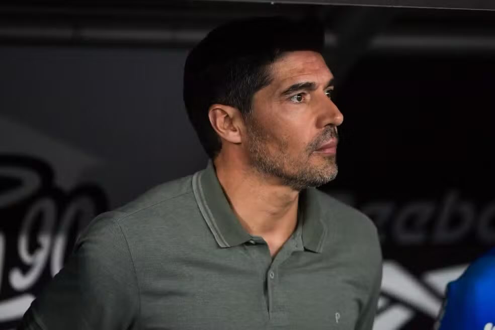 futtmais's tweet image. A cada dia que passa o Alberto Cowboy fica mais parecido com o Abel Ferreira KKKKKKKKKKK