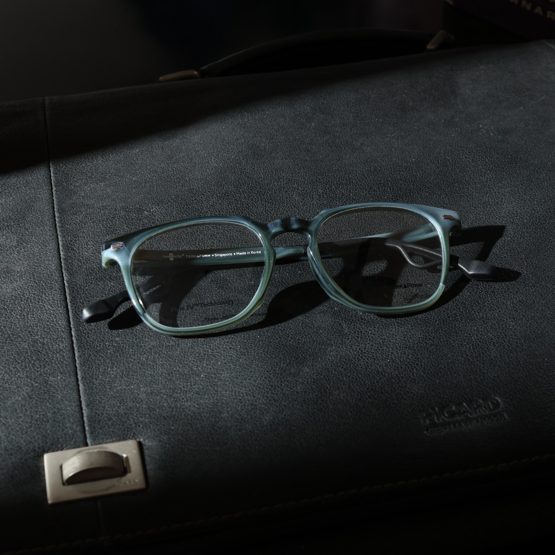betasimplicity's tweet photo. Beneath the surface of the office man, is an adventurer.

Find out more about Beta-Simplicity eyewear and Firm Fit Technology on https://t.co/EdMy0vDB6m https://t.co/uu8l1VNjrV