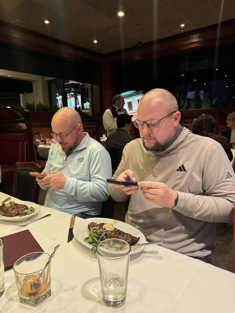 Frankie Borrelli tweet media