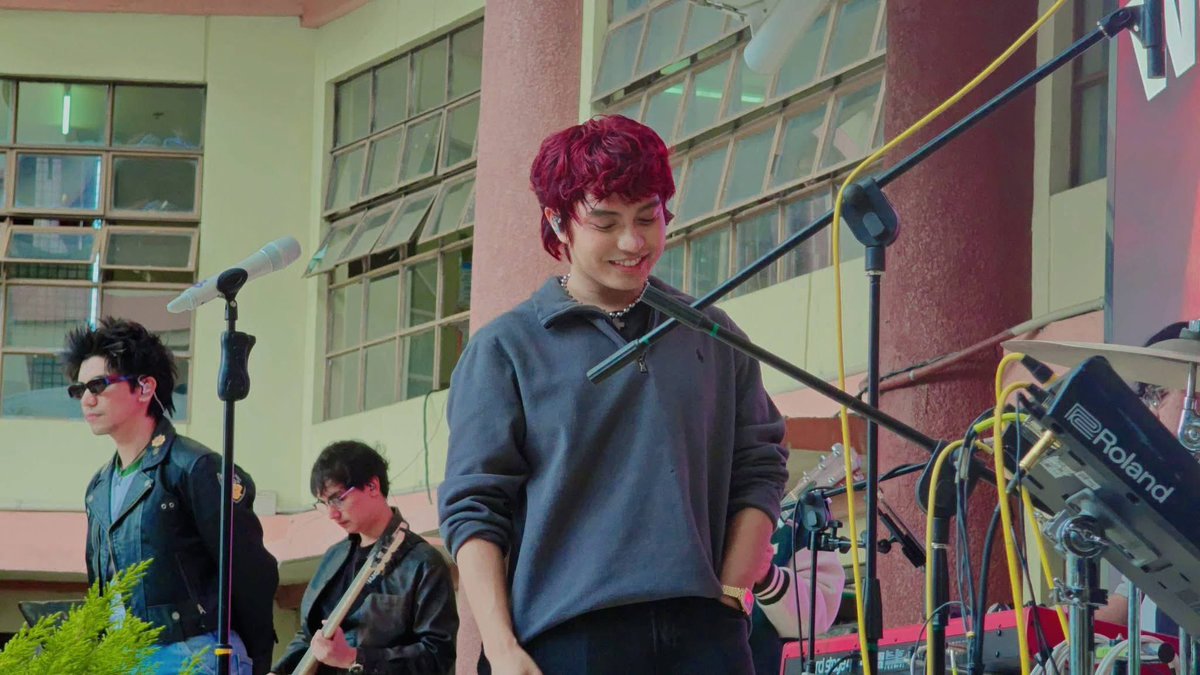 chiyenfile's tweet image. that smile. that DAMN SMILE !