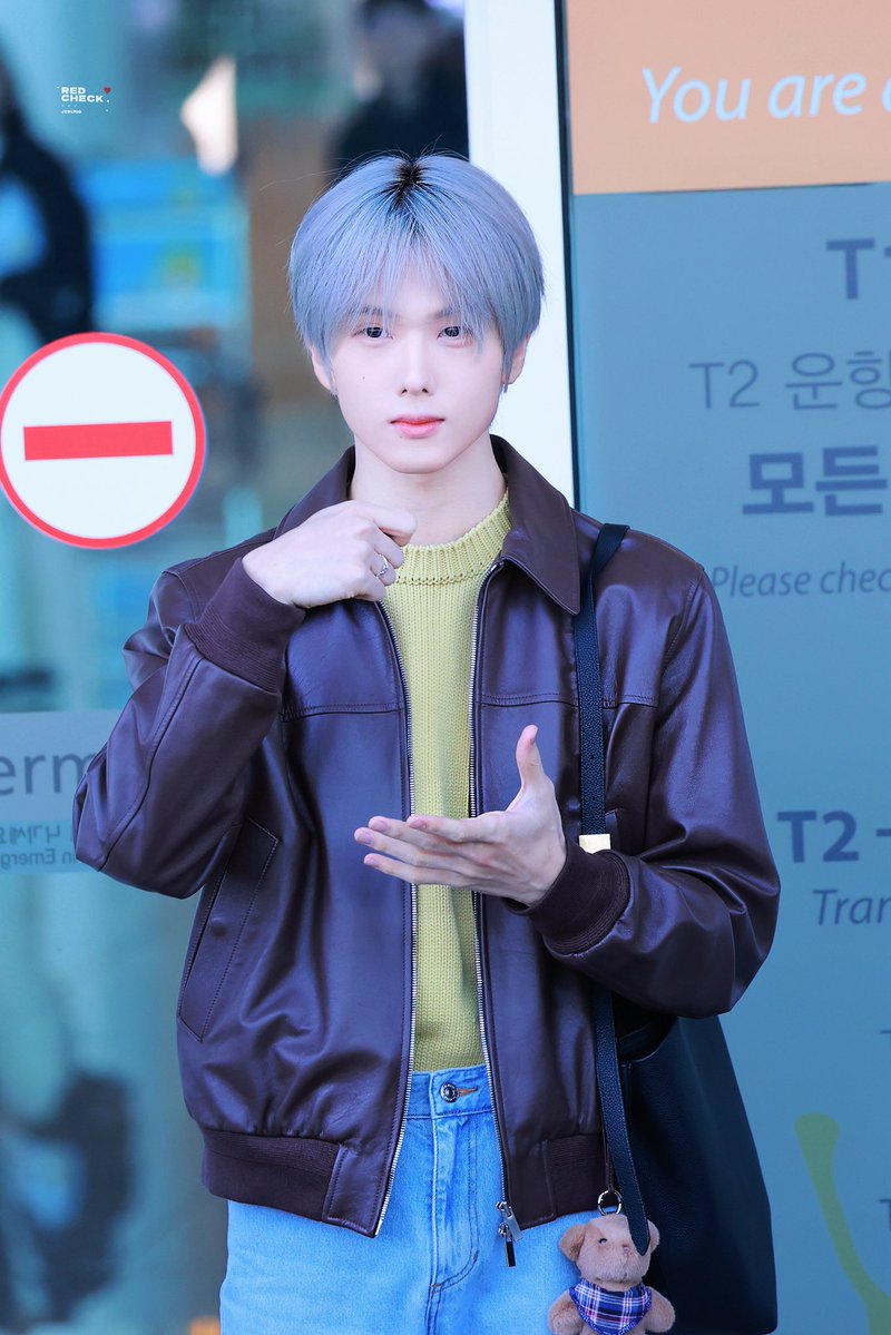 redcheckJS's tweet image. 260120 ICN 🛫

#박지성 #JISUNG
#JISUNGxSYSTEMFW26
#지성 #チソン #NCTDREAM