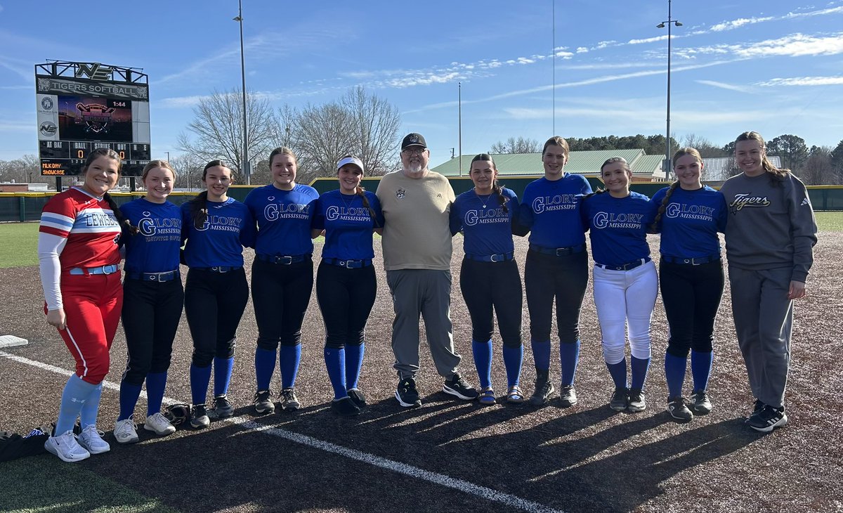 Emma_Chambe_'s tweet photo. Attended the NEMCC camp today and had lots of fun! Got lots of opportunities to showcase my skills! Can’t wait for season to start up again. @Kevin16Connell @nemccsoftball @xtremedemarini @CoachCarlton1 https://t.co/fc8IJQIdwH