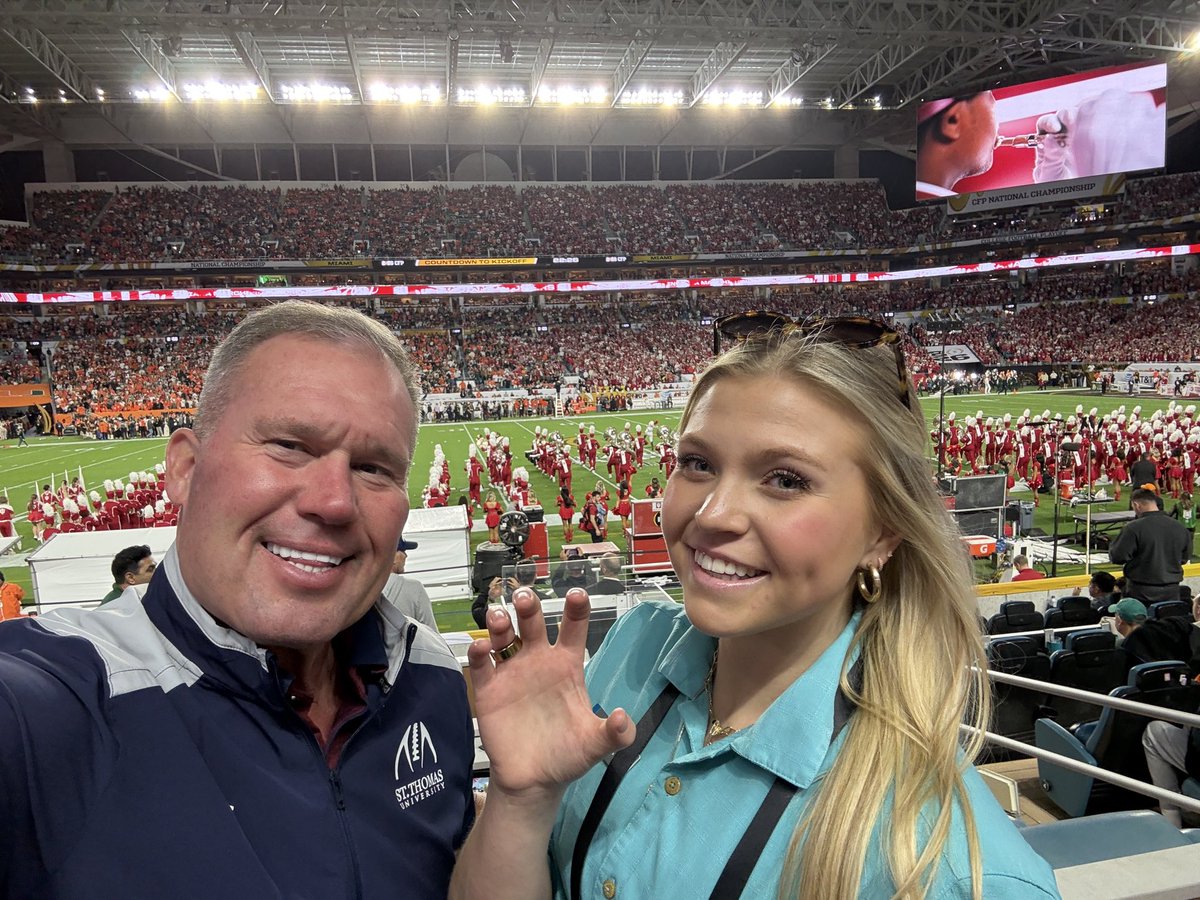 STUPrez's tweet image. Proud to see STU Volleyball All-American Peyton Bertke gaining valuable experience while working the CFP National Championship game.

@STUVolleyball @CFBPlayoff 
#STUMiami #STUAthletics #ExperientialLearning #CFP #BobcatPride #ChampionshipNight