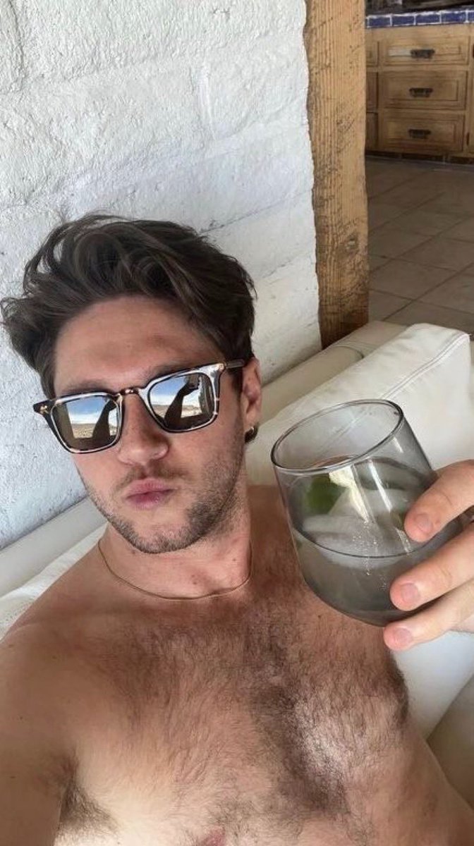 soap_114's tweet image. Unproblematic and unbothered