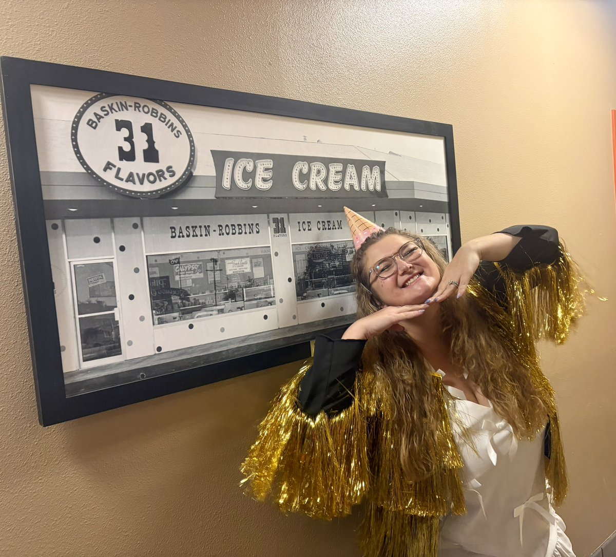 NikoleWyles's tweet photo. 🍦31🍦 Flavors for ✨31✨ trips around the sun 🥳 https://t.co/4fFsy4eA4x