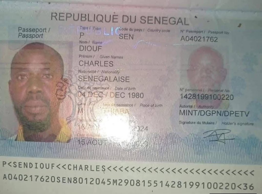 Aesalerte's tweet image. 🚨 MAUVAISE NOUVELLE 😭🇸🇳
Un supporter sénégalais, Charles Diouf, a été retrouvé mort au Maroc, présentant plusieurs blessures.

Selon des sources concordantes, le drame serait survenu peu après la finale de la CAN Sénégal–Maroc, à laquelle il avait assisté.
Porté disparu après…