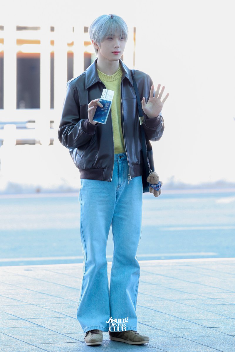 js_lovers_club's tweet image. 260120 ICN

 #JISUNGxSYSTEMFW26
#박지성 #지성 #JISUNG #チソン #志晟 #星星 #NCT #NCTDREAM #엔시티드림