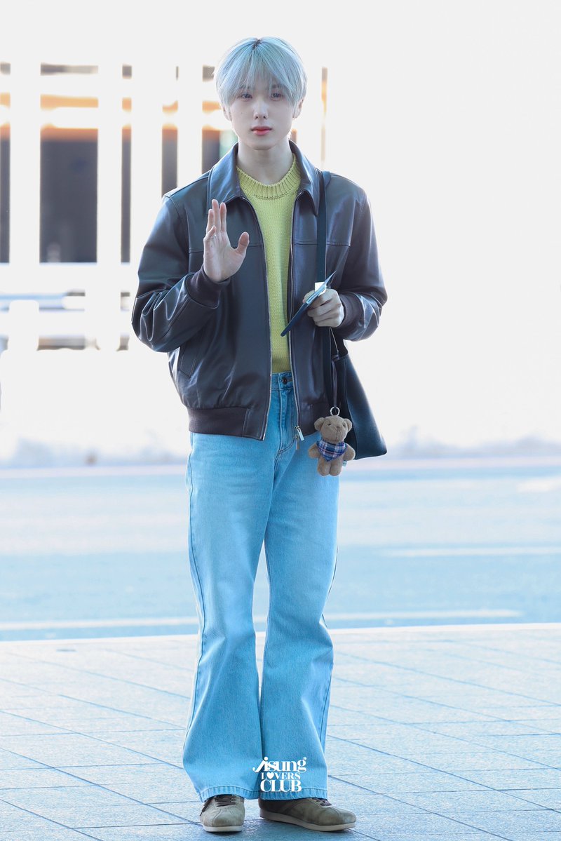 js_lovers_club's tweet image. 260120 ICN

 #JISUNGxSYSTEMFW26
#박지성 #지성 #JISUNG #チソン #志晟 #星星 #NCT #NCTDREAM #엔시티드림