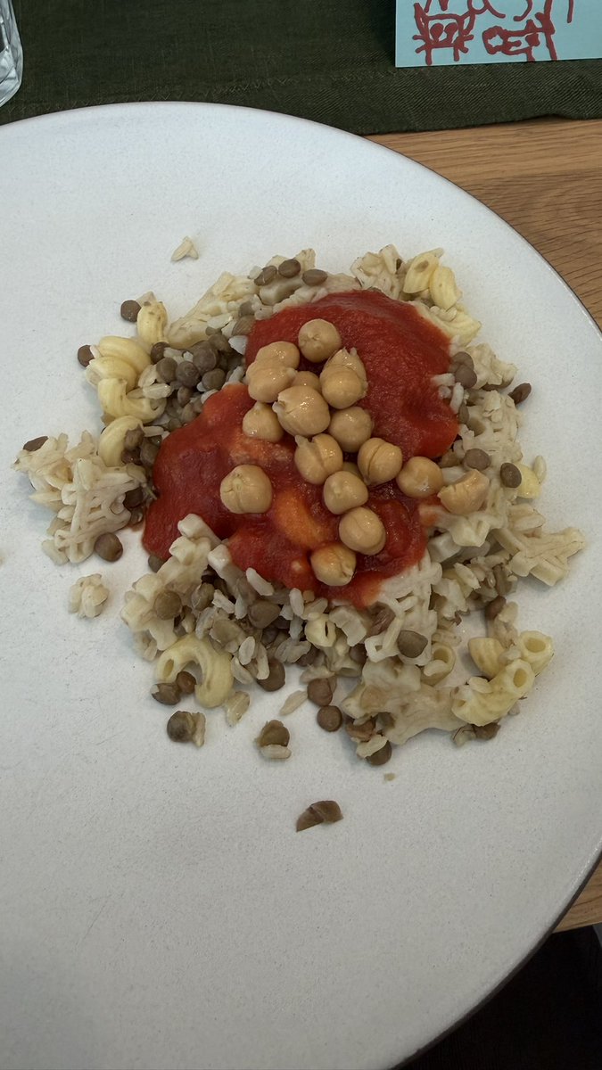 nuzzlez's tweet image. ไปปาร์ตี้บ้านเพื่อนฝรั่ง ละนี่คืออาหารที่เพื่อนเสิร์ฟ ทั้งหมดมีเท่านี้…รู้ยังทำไมสาวไทย สาวเอเชียถึงฮอต