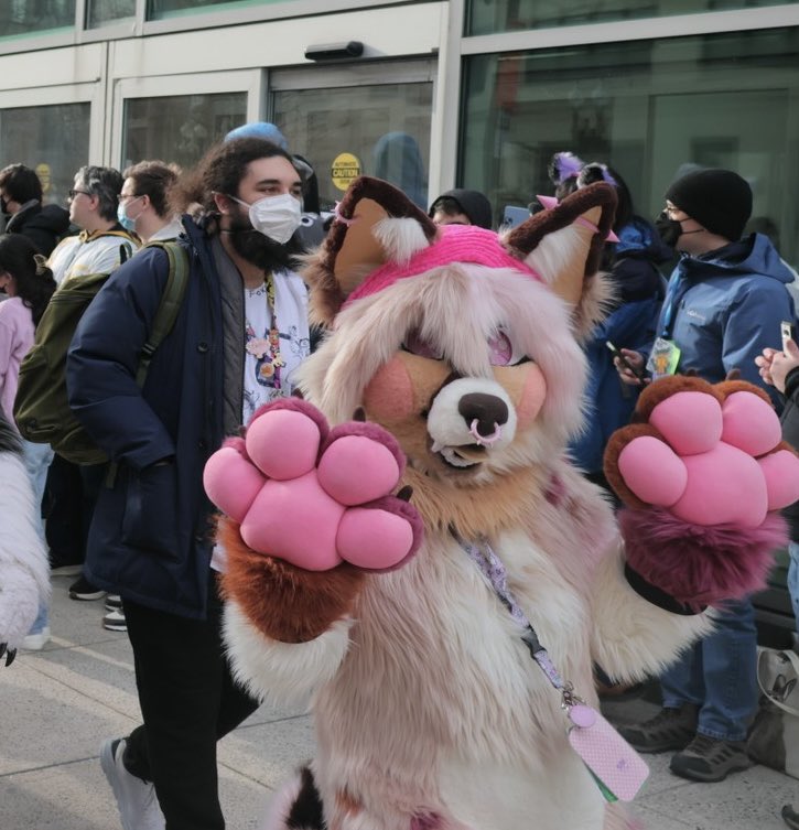 gothicshortcake's tweet photo. ✿Hey there! I’m Blossom✿ 
25y/o
🌸she/her
🦊fursuiter
📍RI|🐾 vet tech
˚⋅˖* ⊱❀⊰ *˖⋅˚
Furry artist 💖
✨likes: drawing, gaming, fursuiting
• vibes: soft • cute • puppy mode https://t.co/uwKCVG4E9M