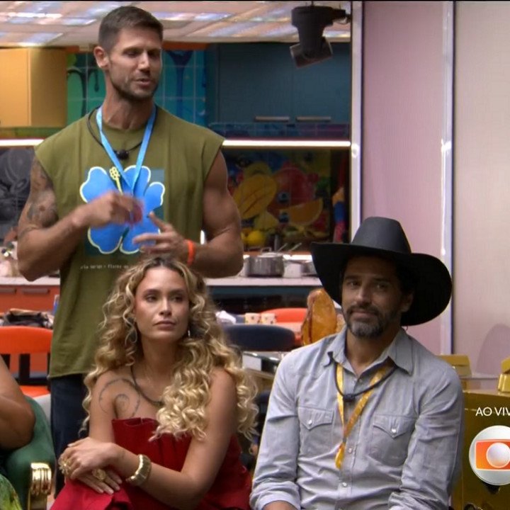 poptime's tweet image. CRAQUE DE JOGO! Chaiany: "Pra mim não ganha a Sarah, o Jonas e o Cowboy."