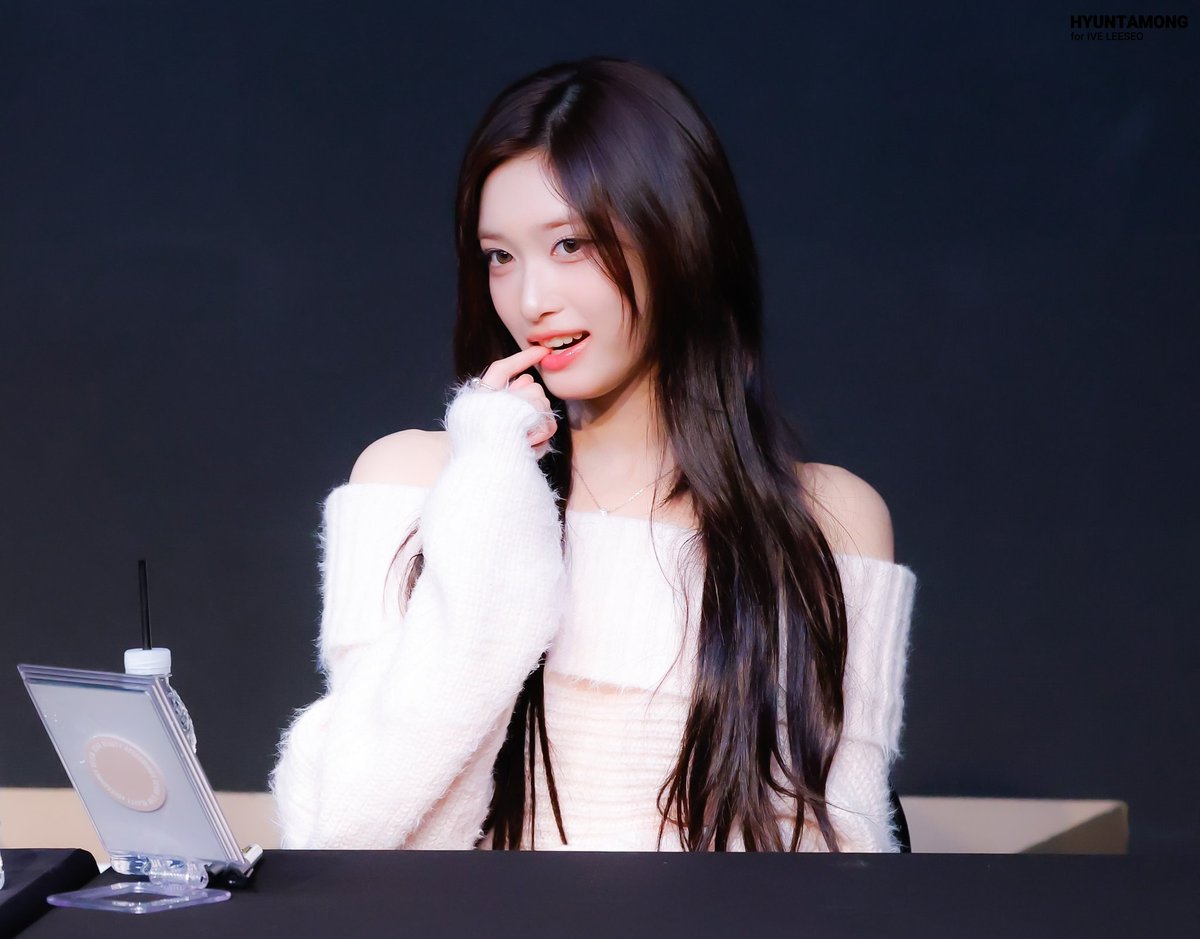 hyuntamong_0221's tweet image. 260118 HQ

#IVE #아이브 #이서 #イソ #LEESEO