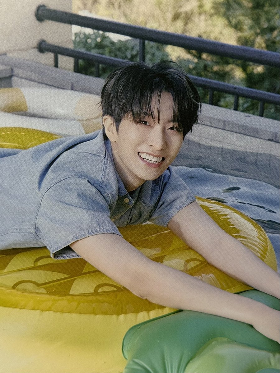 Y96917's tweet image. 영재시그6월~8월까지사진특히진짜진짜찐짜예쁜거아시는분