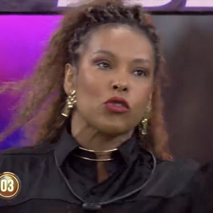 poptime's tweet photo. Sol: “Você acha que é grande, acha que é a maior que todo mundo!”

A CARA DA ANA PAULA 🗣️ https://t.co/HaEQlFSm9t