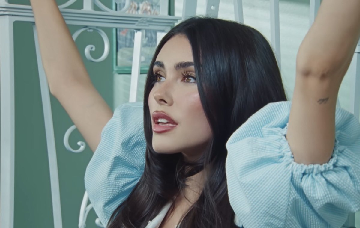 complexityari's tweet image. the locket cinematic universe is everything 🤍🔒