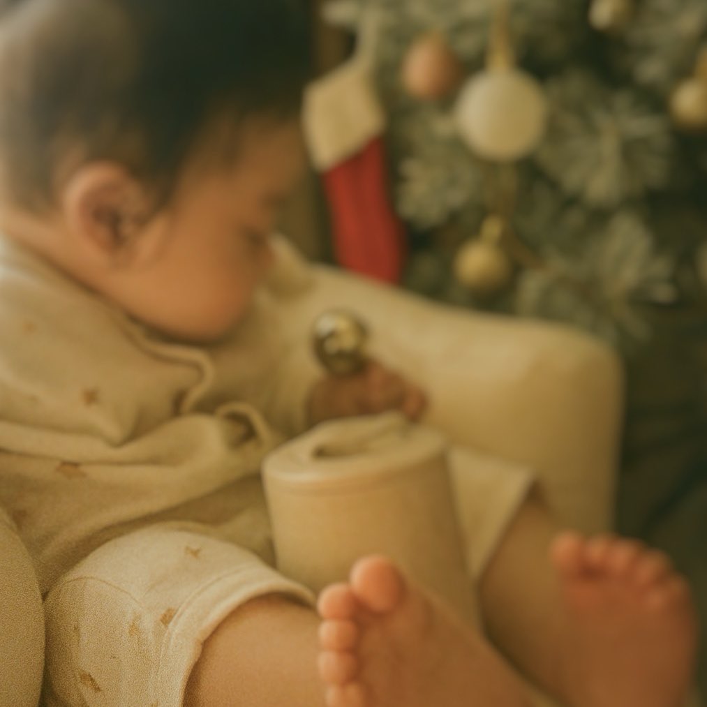 tarotaroman33's tweet photo. 菅さん、長い不妊治療体外受精の末に2025年に待望の息子が産まれました。治療を始めた当初、これ保険適用じゃなかったらいくらだったんだろう...と菅さんに感謝しながら病院から帰った日もありました。
菅義偉という政治家が居たこと、私は一生忘れません。
それくらい私の人生には大きなことでした。 https://t.co/IPWsIpIB3D