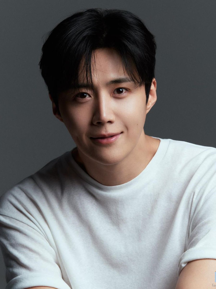 problematicbe's tweet image. BJIILL GANTENG BANGET SUAMIK AK PUSINGG, BAHKAN KIM SEON HO KALAH TERANG💅🏻