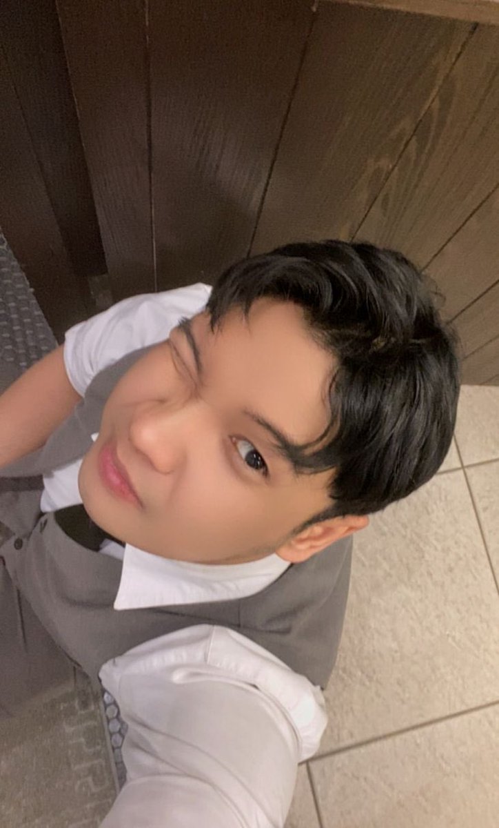 problematicbe's tweet image. BJIILL GANTENG BANGET SUAMIK AK PUSINGG, BAHKAN KIM SEON HO KALAH TERANG💅🏻