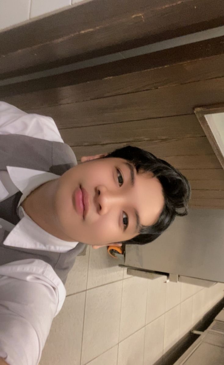 problematicbe's tweet image. BJIILL GANTENG BANGET SUAMIK AK PUSINGG, BAHKAN KIM SEON HO KALAH TERANG💅🏻