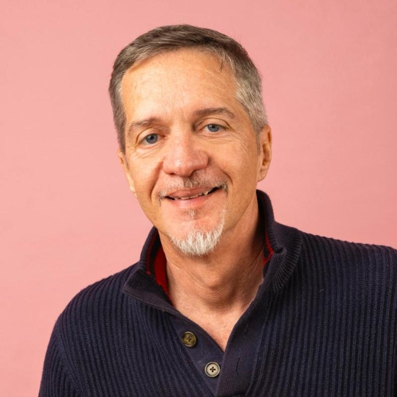 Felicitaciones por el merecido Premio Nacional de Teatro a Fernando Hechavarría, reconocido como uno de los más talentosos y queridos actores en la escena y en las aulas de nuestras escuelas de Arte.