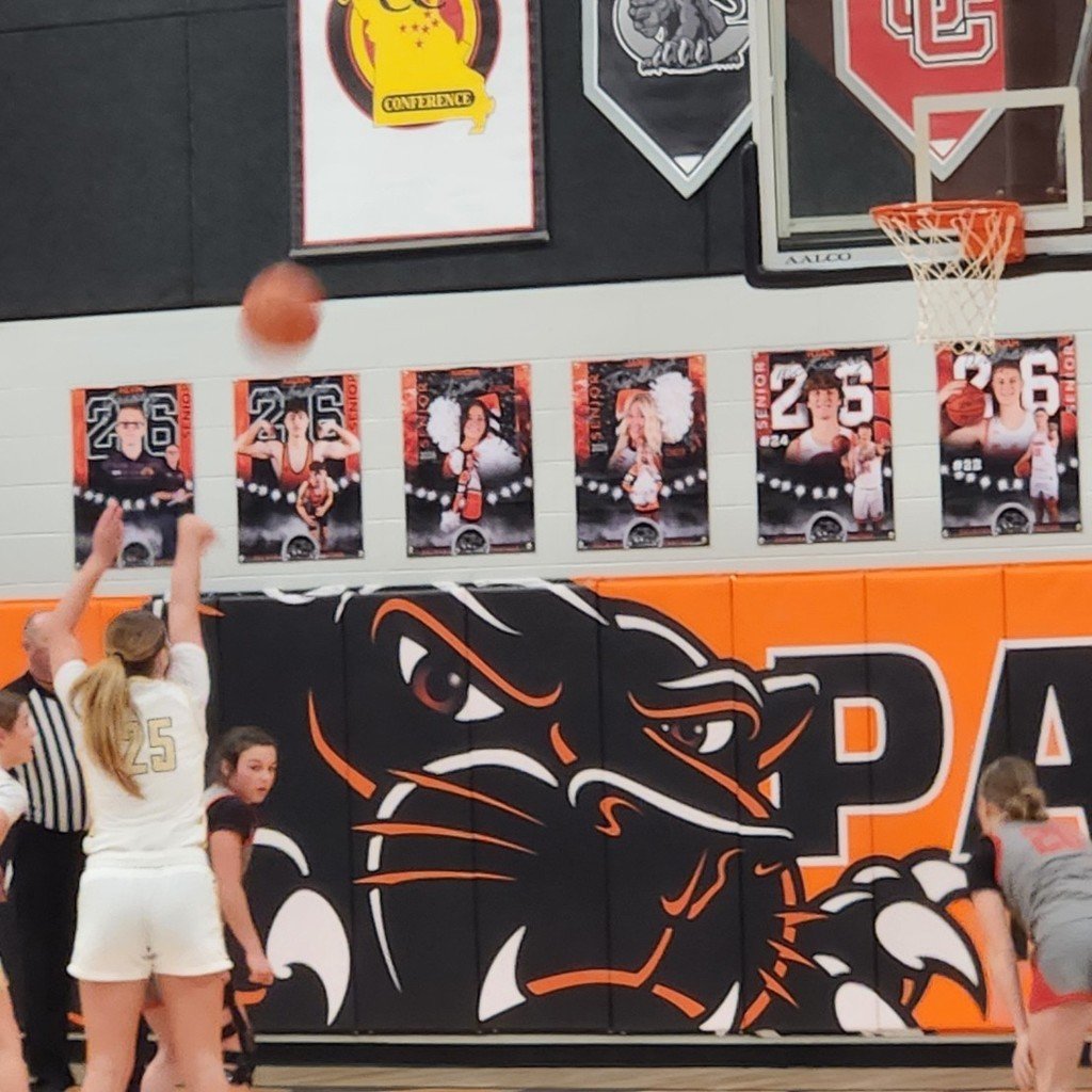 _GoCougars_'s tweet image. Lady Cougars get the win, 65-17, against Clark Co. in the first round of the Palmyra Tournament. Congrats to Addy Abell on scoring her 1000th point.

#WeAreHighland
#GoCougars