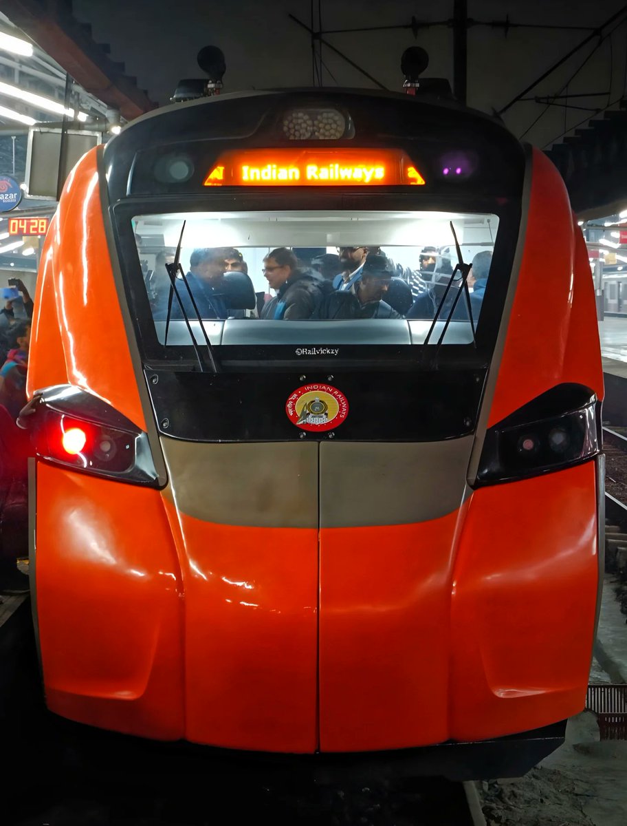 Railvickzy Official tweet media